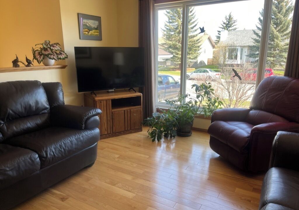 Photo of Livingroom in Cochrane