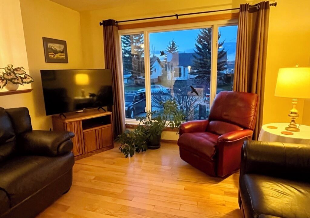 Photo of Livingroom in Cochrane