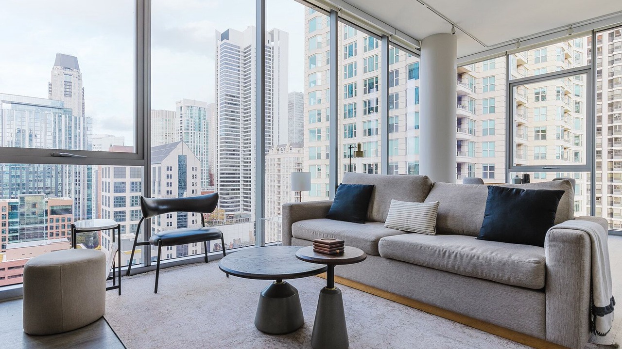 Photo of Livingroom in Near North Side