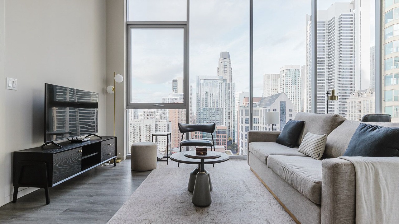 Photo of Livingroom in Near North Side