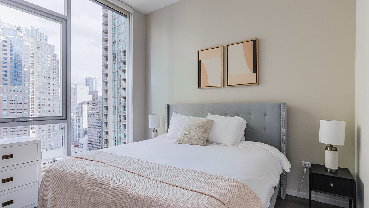 Photo of Bedroom in Near North Side