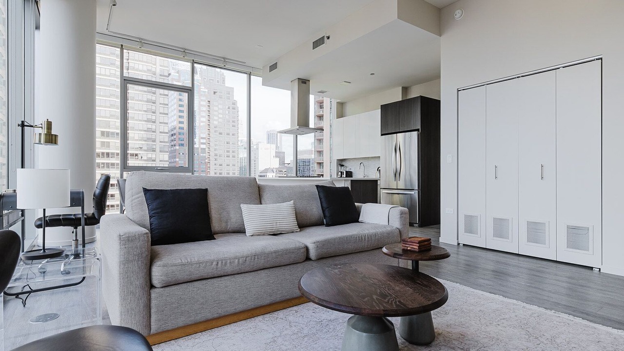 Photo of Livingroom in Near North Side