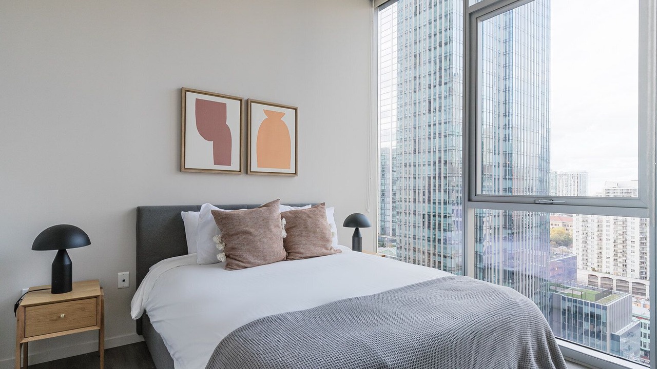 Photo of Bedroom in Near North Side