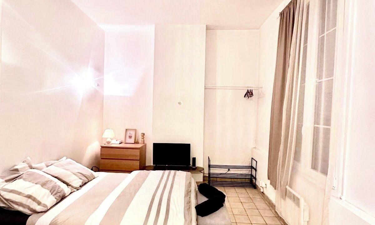 Photo of Bedroom in Pigalle