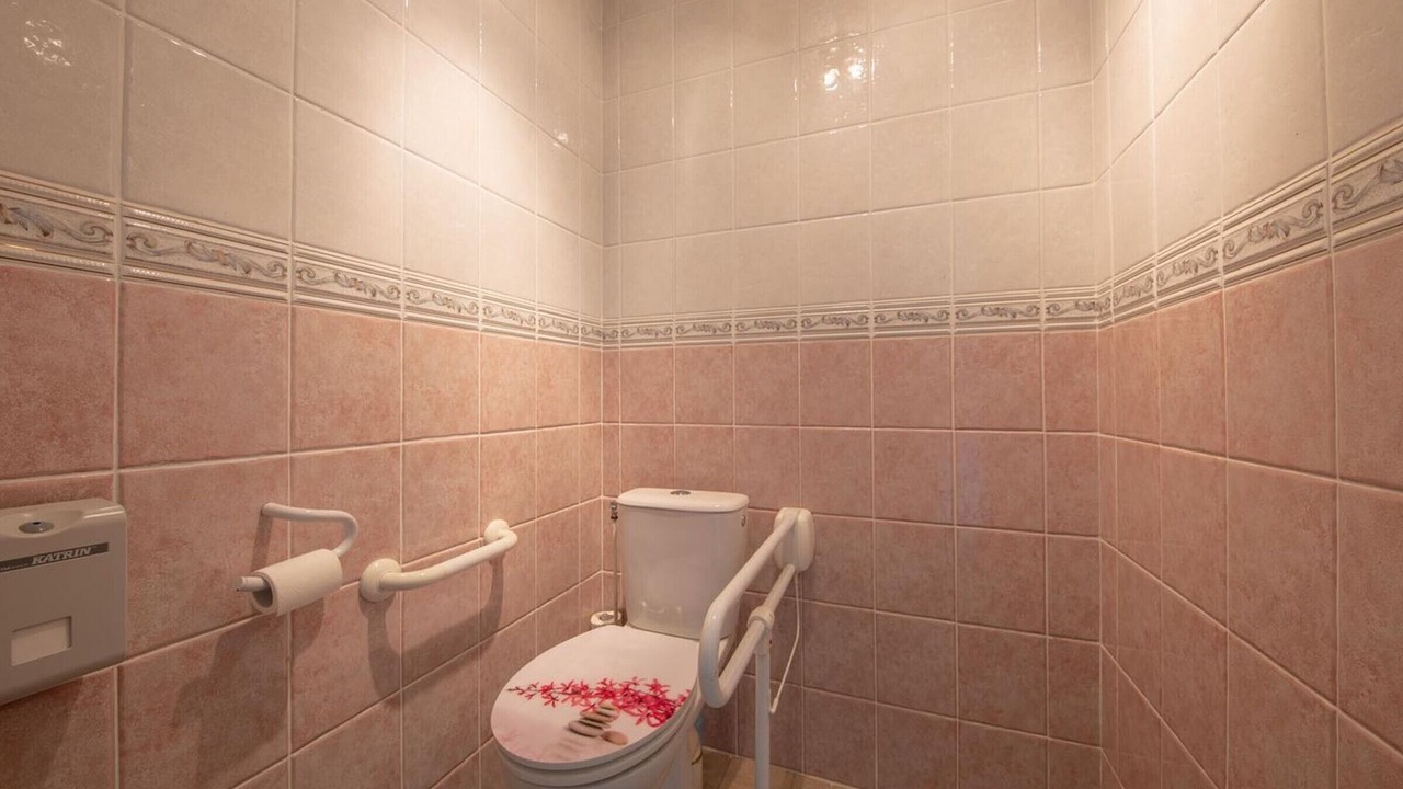 Photo of Bathroom in Saint-Benoit-sur-Loire