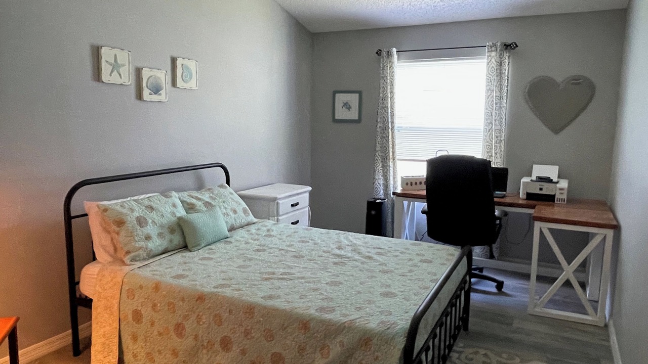 Photo of Bedroom in Duval