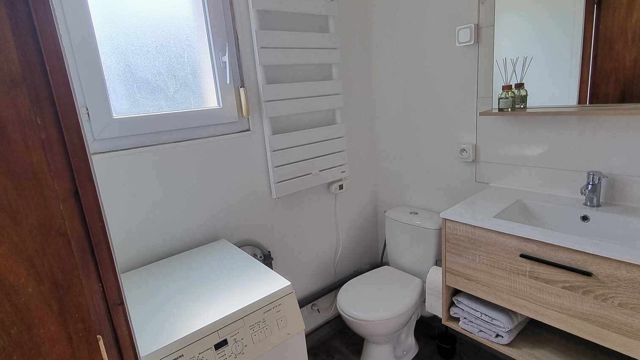 Photo of Bathroom in Vallan