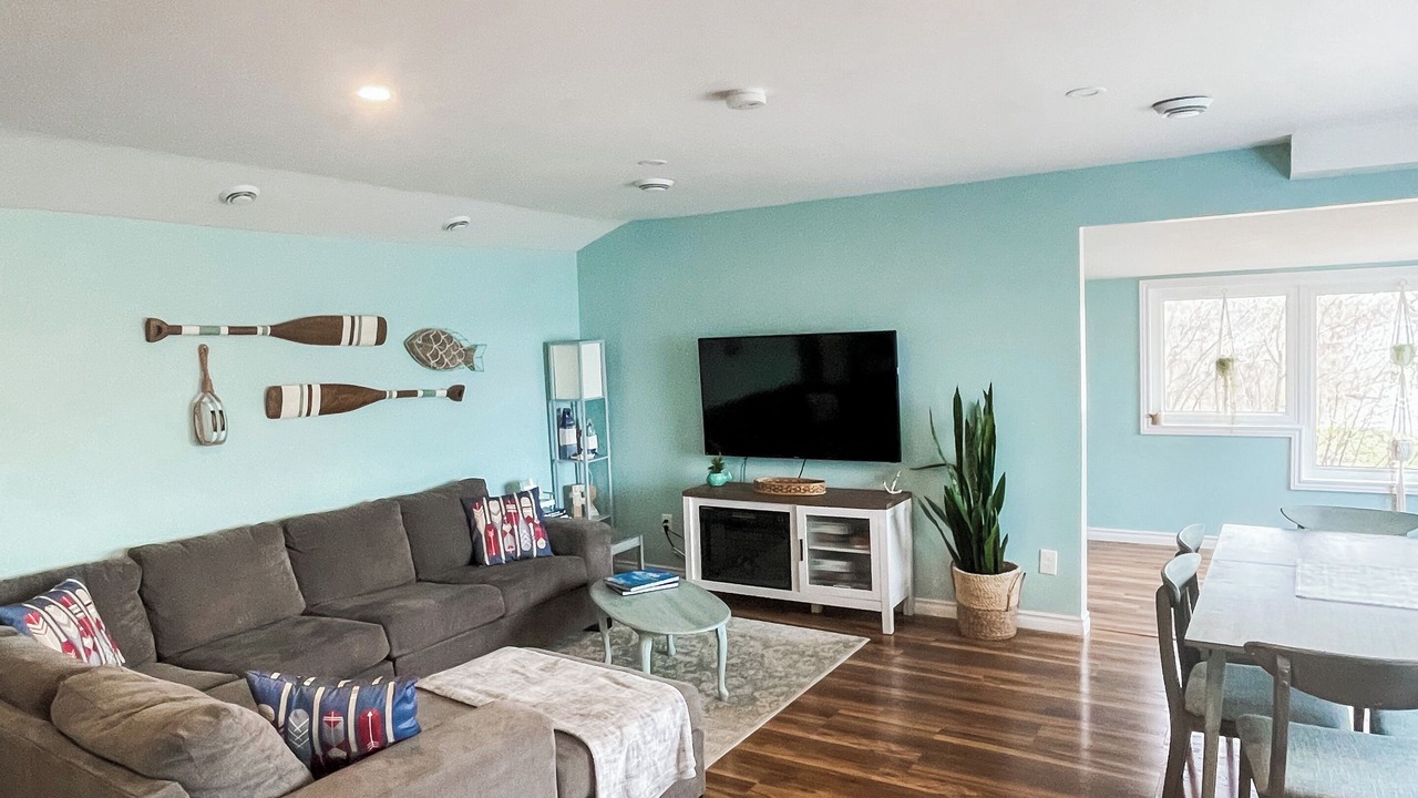 Photo of Livingroom in Greater Napanee