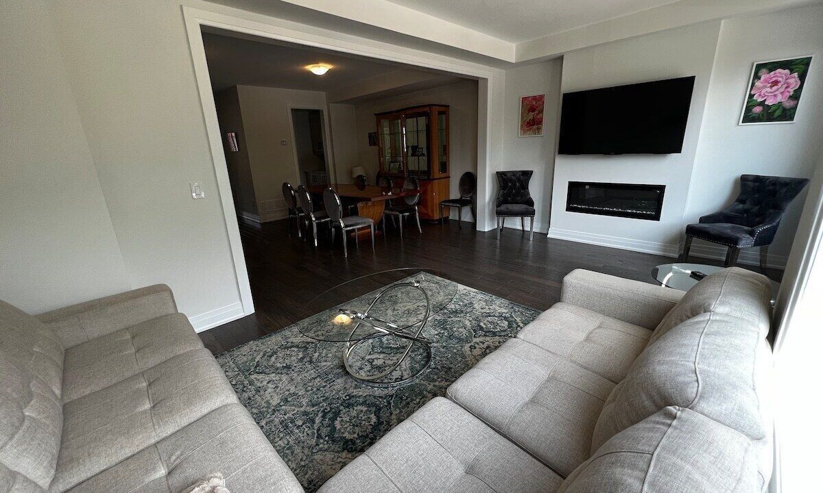 Photo of Livingroom in Newmarket
