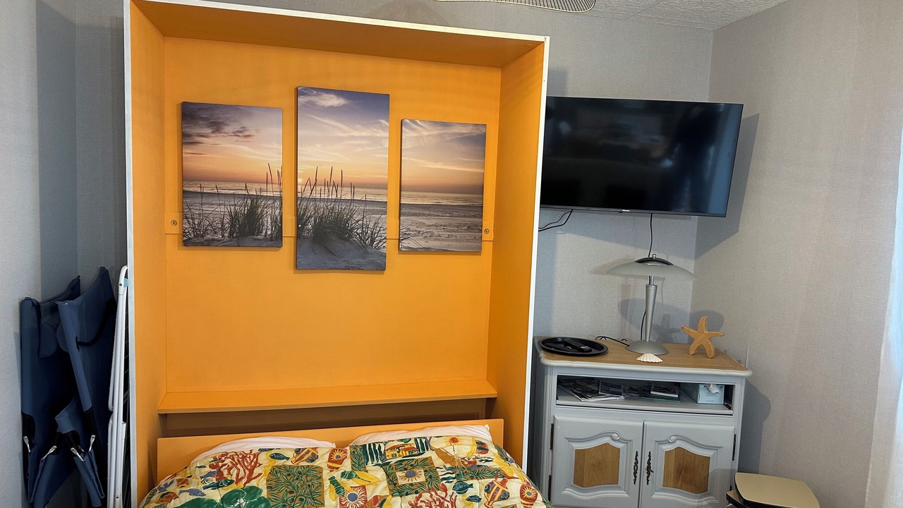 Photo of Bedroom in Courseulles-sur-Mer