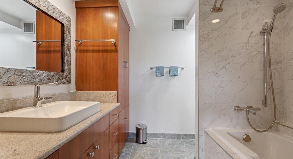 Photo of Bathroom in Hawaii Kai