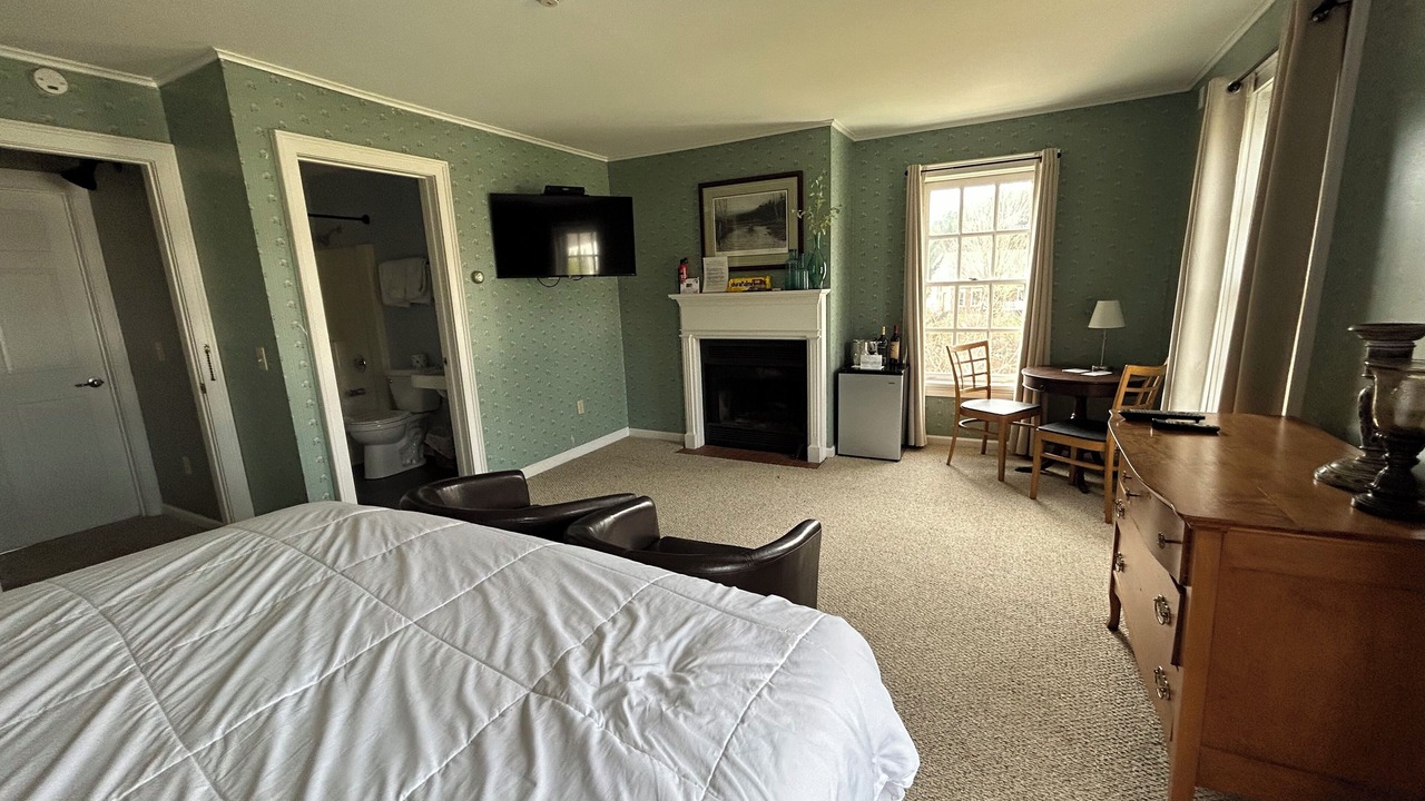 Photo of Bedroom in Warrensburg