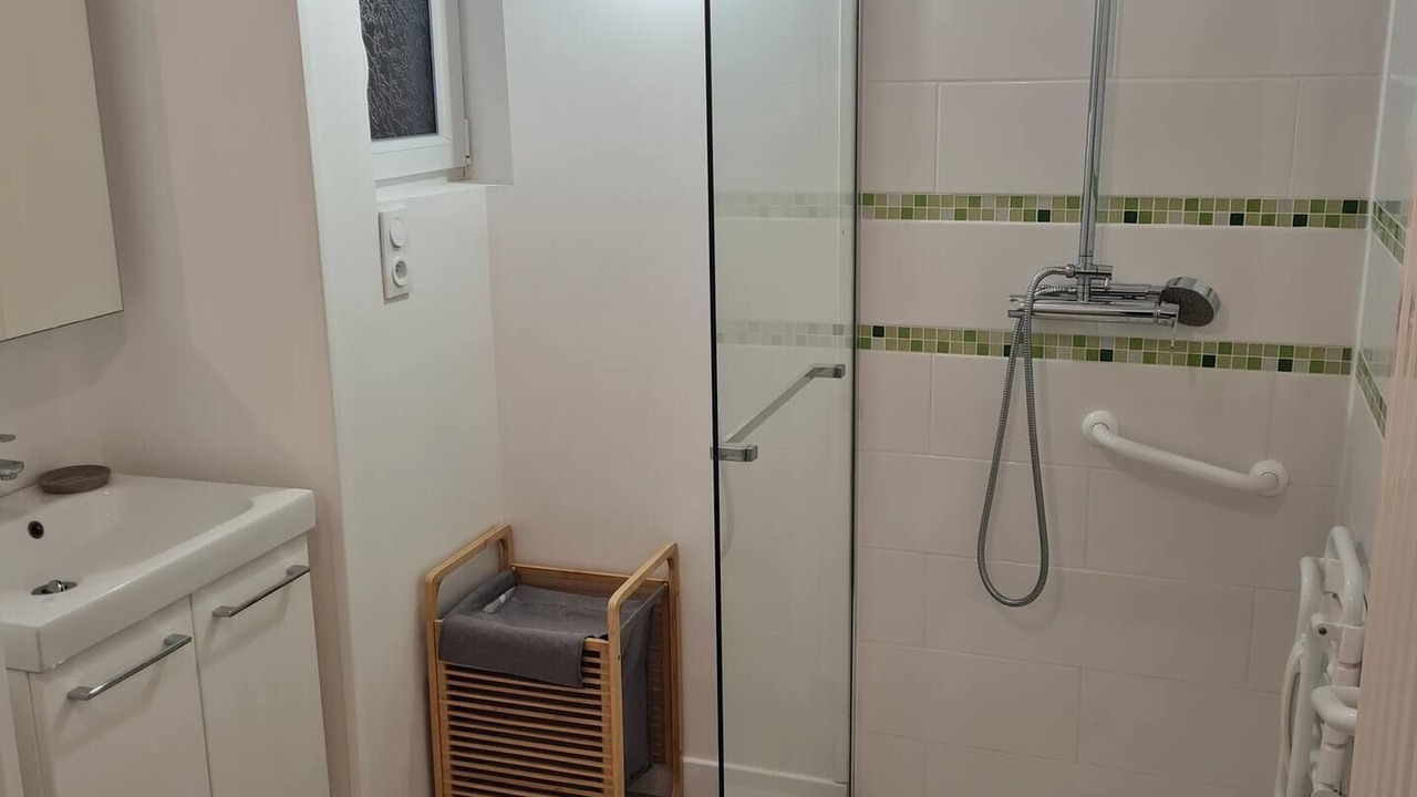 Photo of Bathroom in Roye