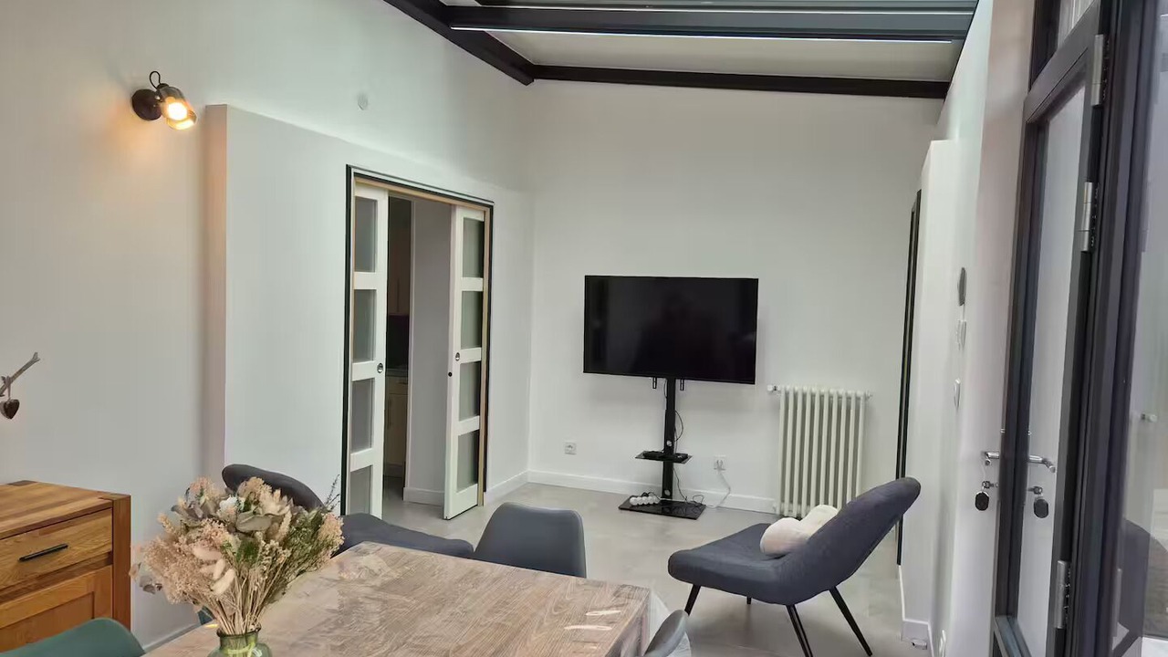 Photo of Others in Roye