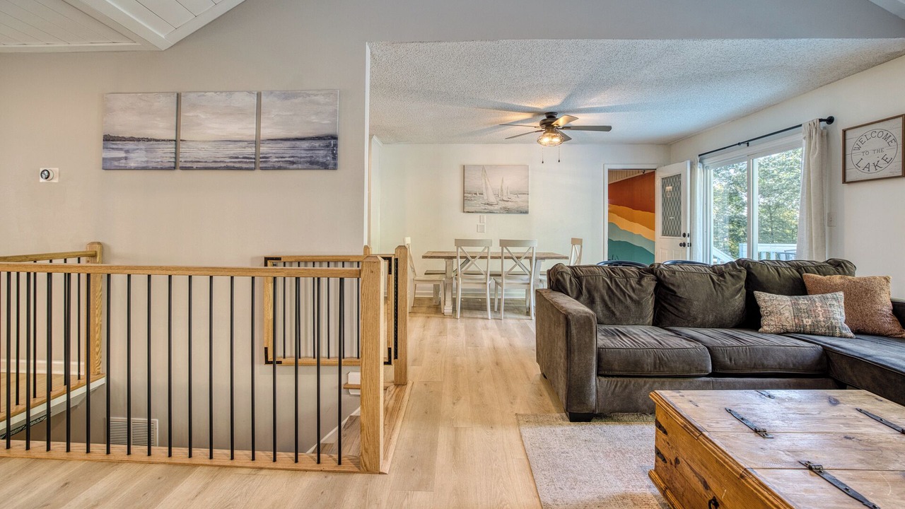 Photo of Livingroom in Gainesville