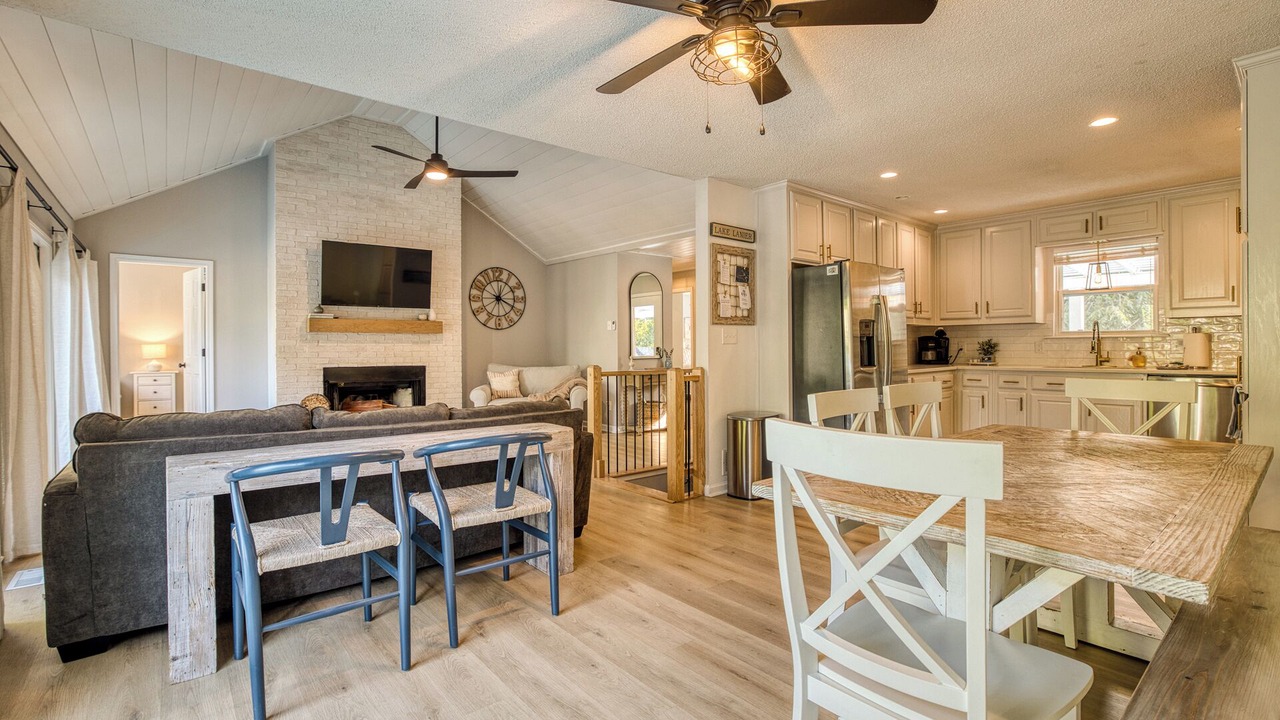 Photo of Livingroom in Gainesville