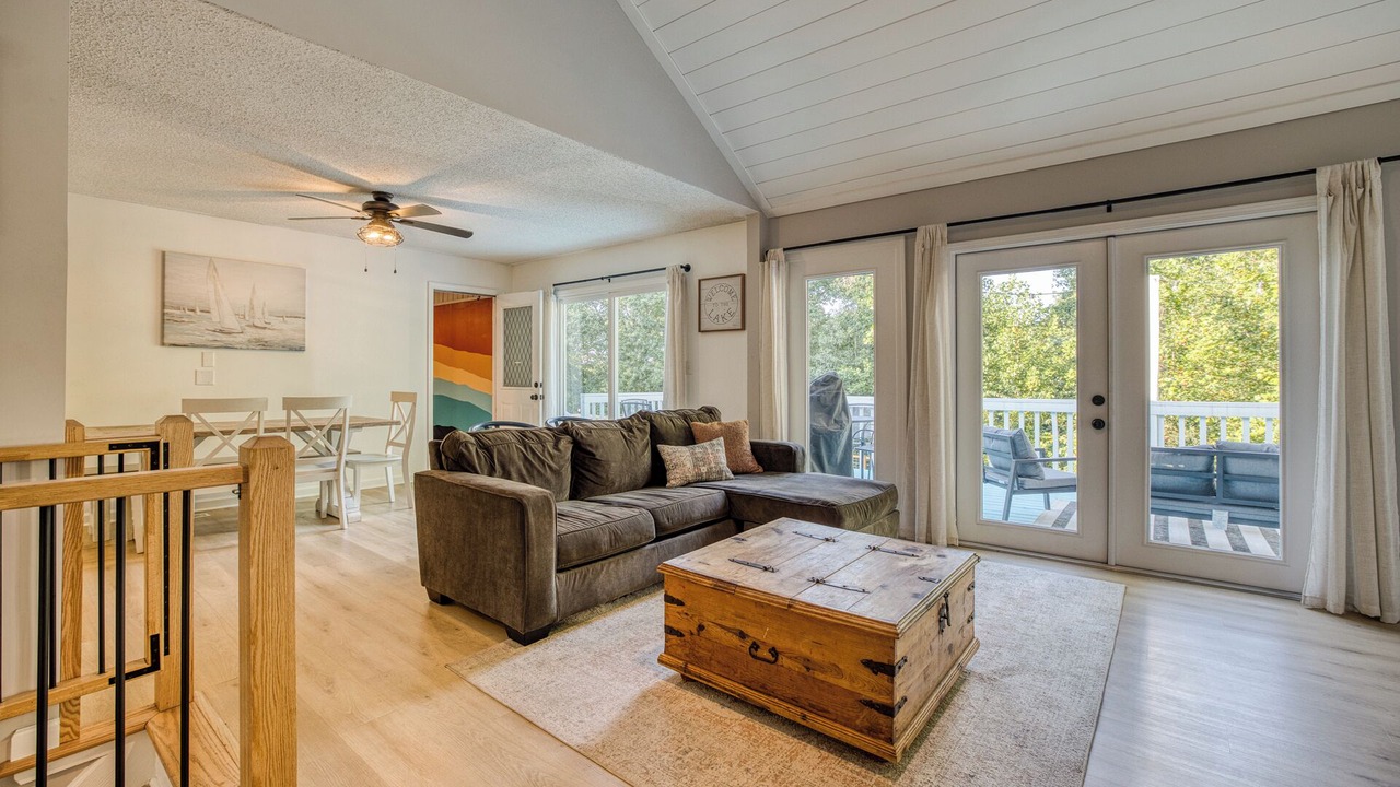 Photo of Livingroom in Gainesville