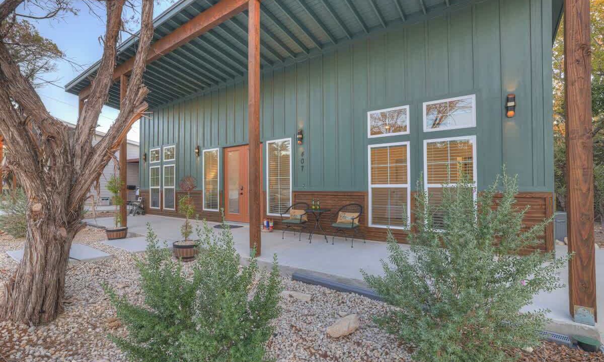 Photo of Outdoor in Spring Branch