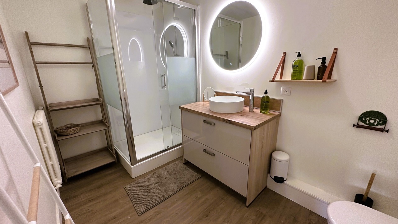 Photo of Bathroom in Quevillon