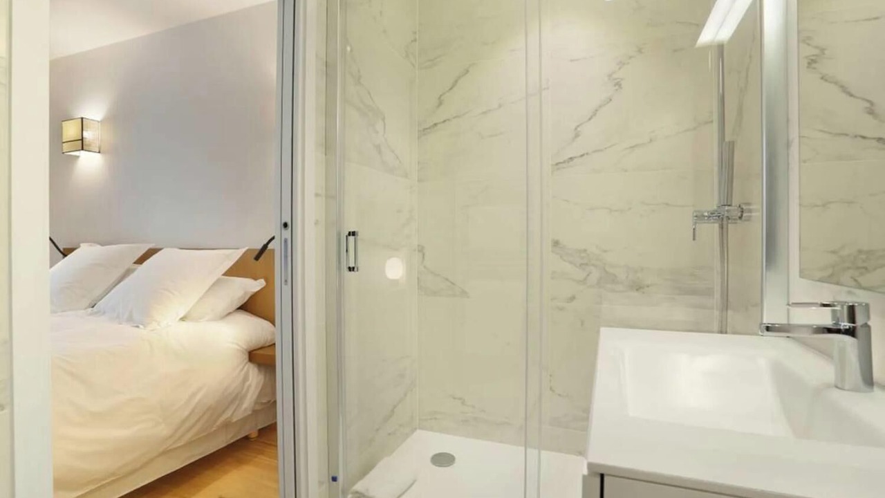 Photo of Bathroom in Odeon