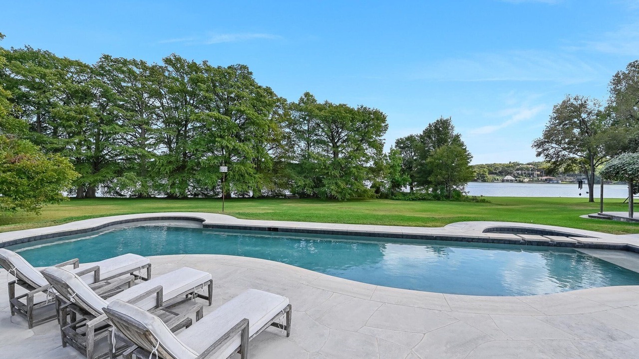 Photo of Outdoor in Lakeshore Addition