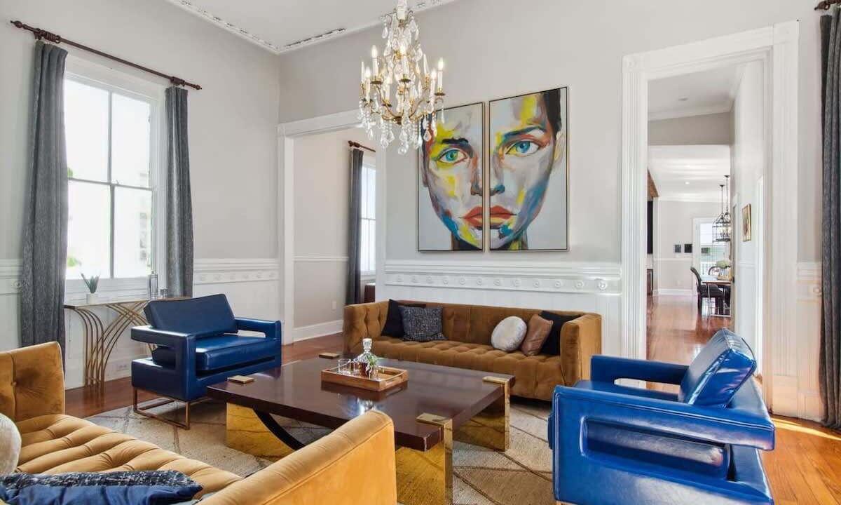 Photo of Livingroom in Seventh Ward