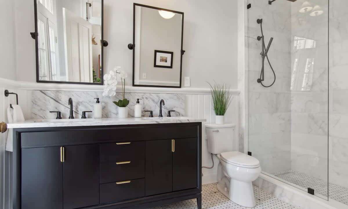 Photo of Bathroom in Seventh Ward