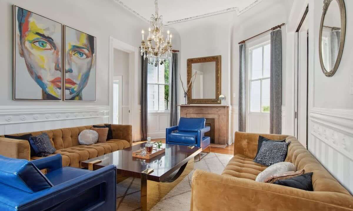 Photo of Livingroom in Seventh Ward