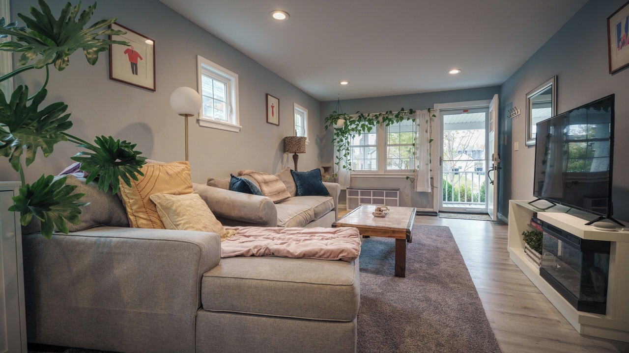 Photo of Livingroom in Kenmore