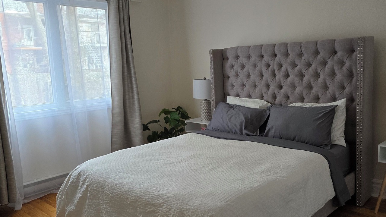 Photo of Bedroom in Cote-Des-Neiges—Notre-Dame-De-Grace