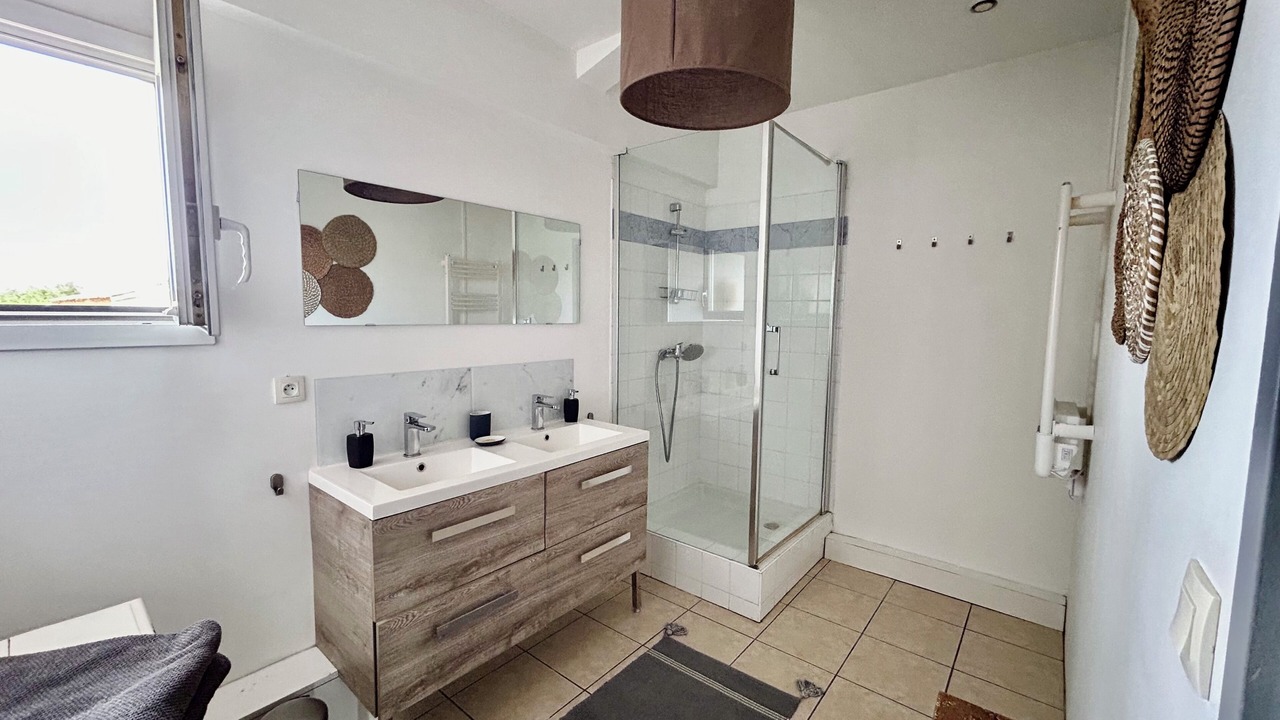 Photo of Bathroom in Muret