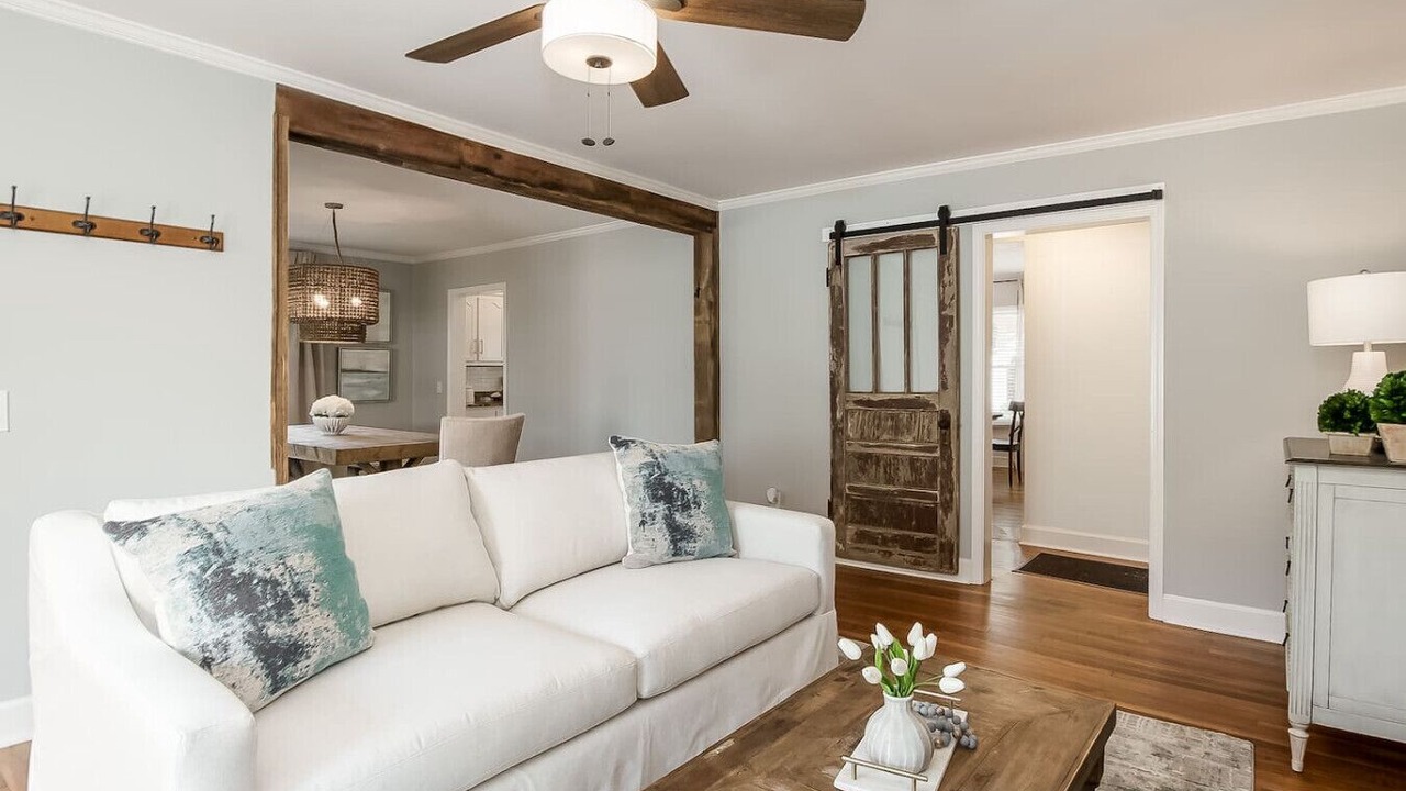 Photo of Livingroom in Northport