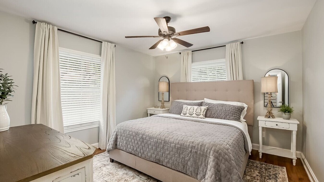 Photo of Bedroom in Northport