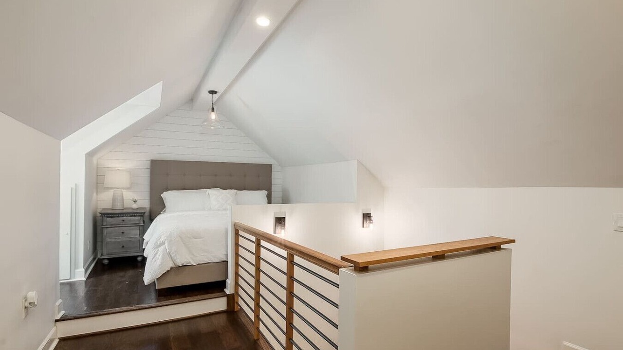 Photo of Bedroom in Northport