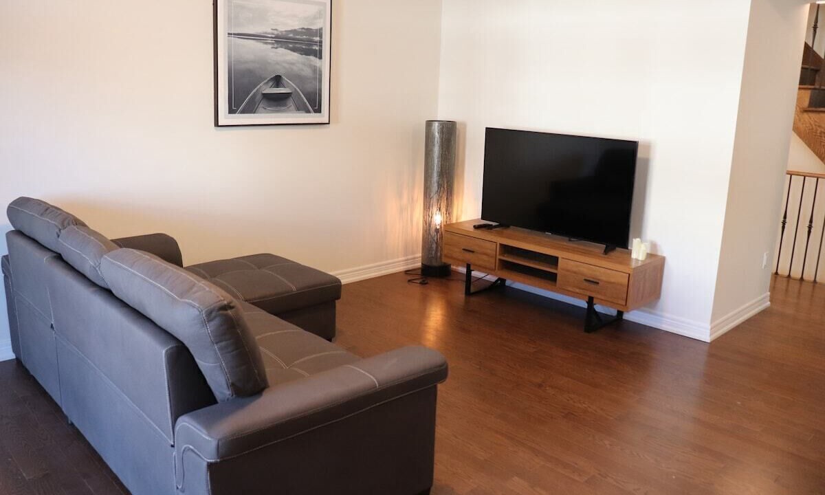 Photo of Livingroom in Markham