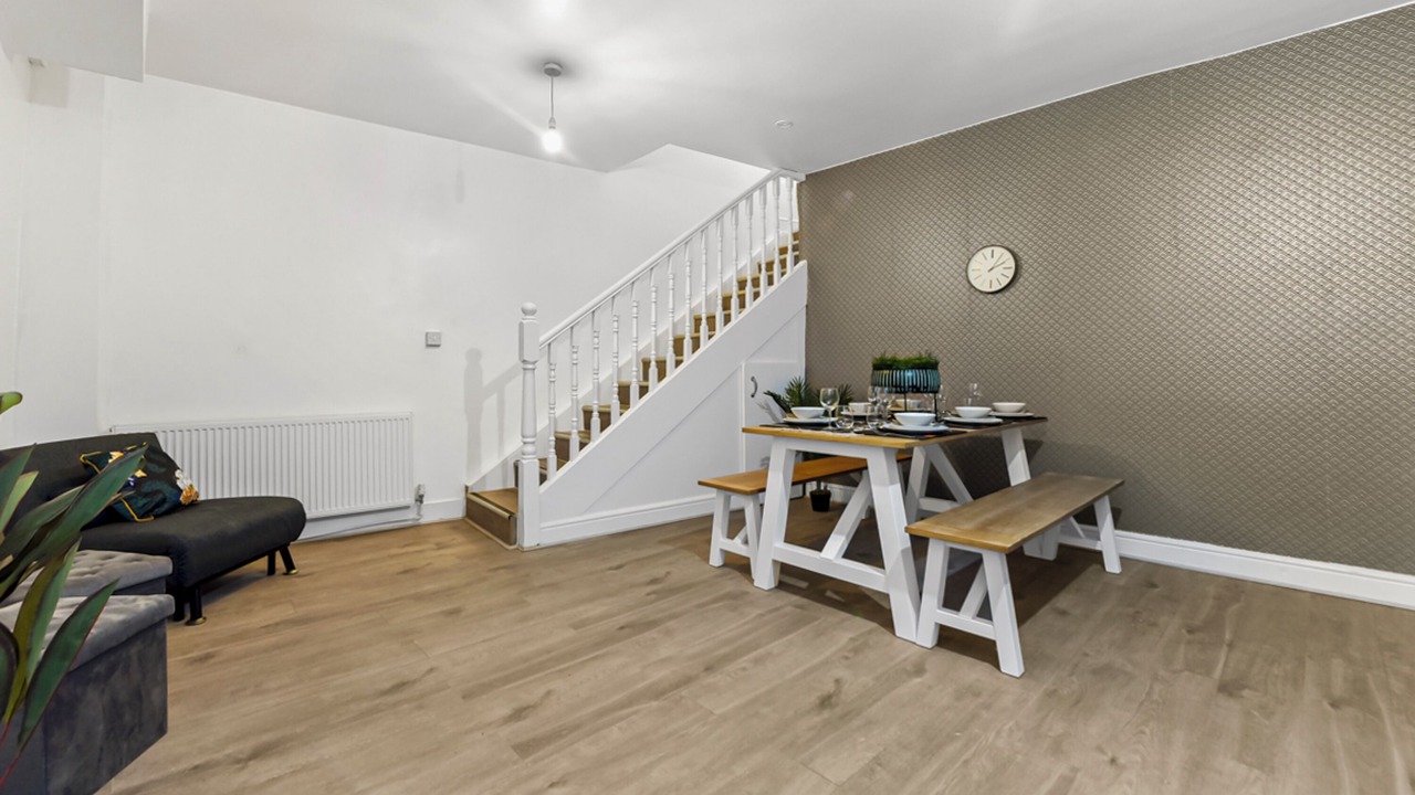 Photo of Others in Canonbury