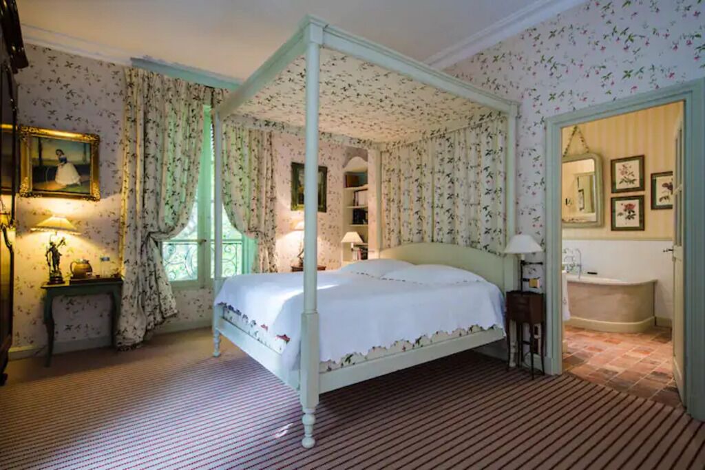 Photo of Bedroom in Sorgues