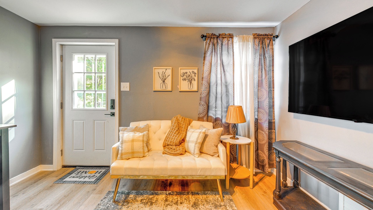 Photo of Livingroom in North Chesterfield
