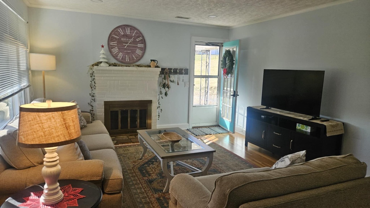 Photo of Livingroom in Greeneville