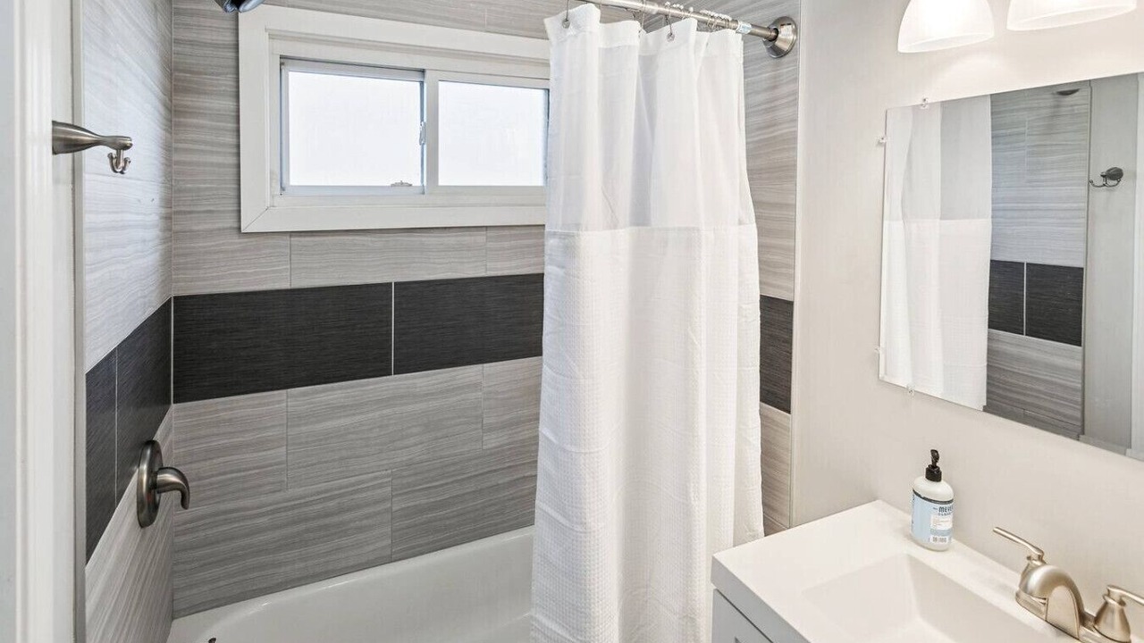 Photo of Bathroom in Waukegan
