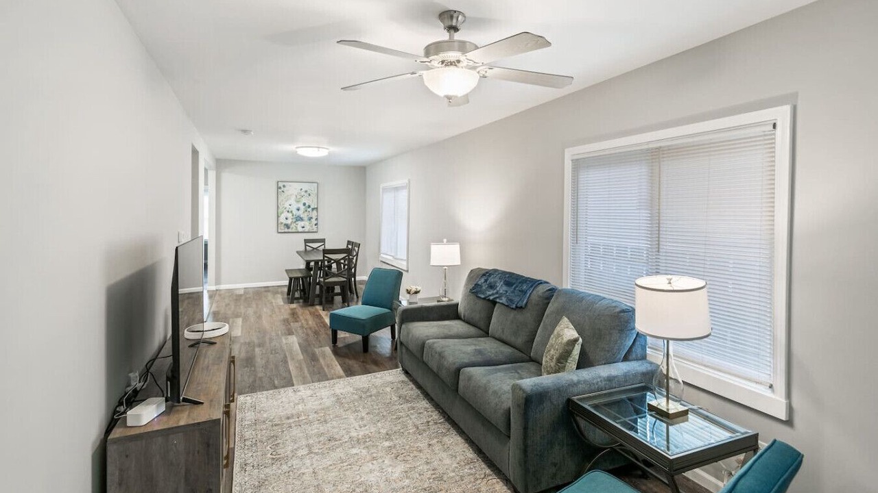 Photo of Livingroom in Waukegan