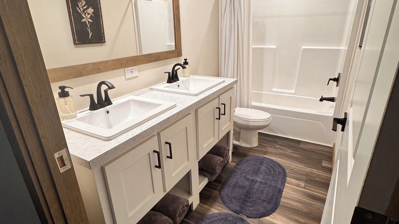 Photo of Bathroom in Canadian