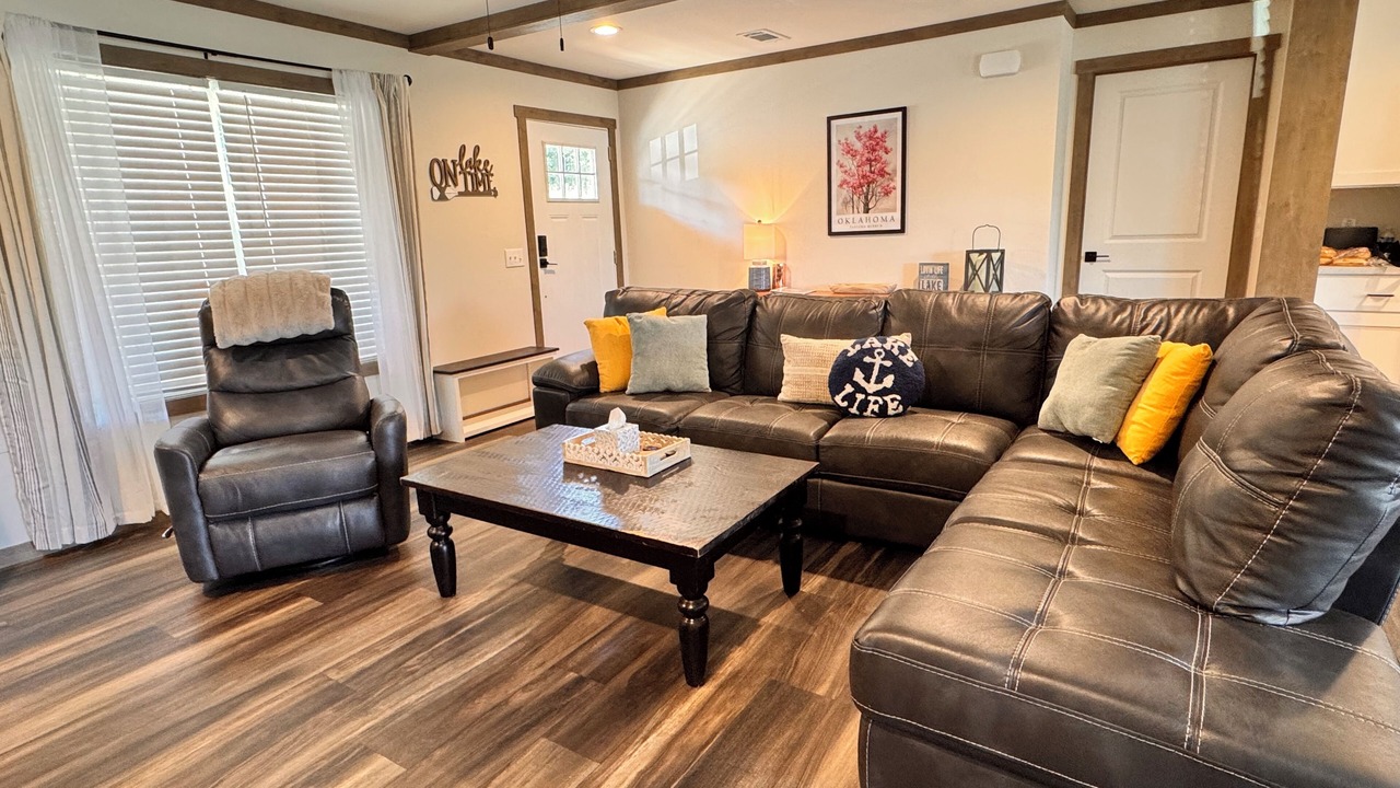 Photo of Livingroom in Canadian