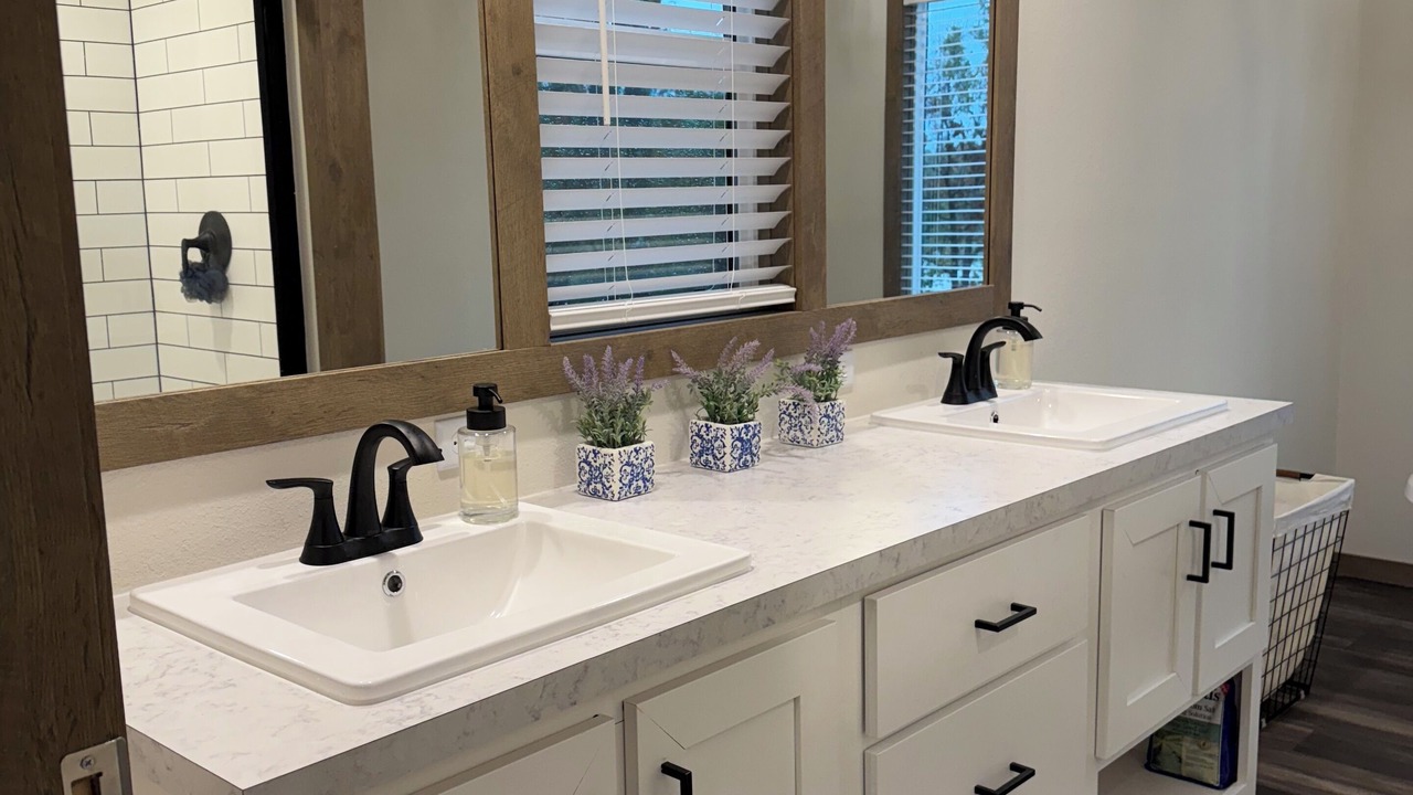 Photo of Bathroom in Canadian