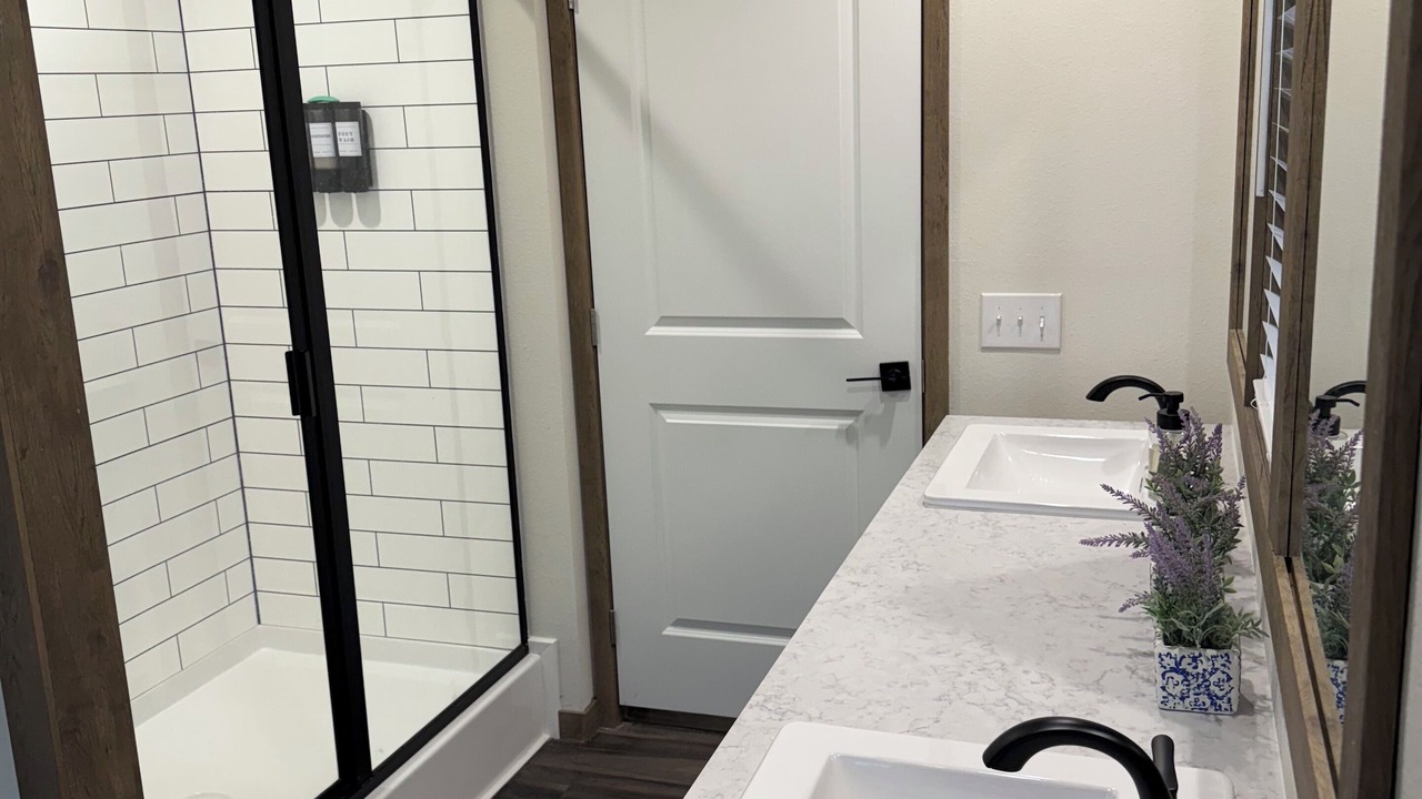 Photo of Bathroom in Canadian