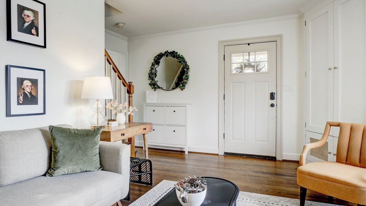 Photo of Livingroom in Arlington
