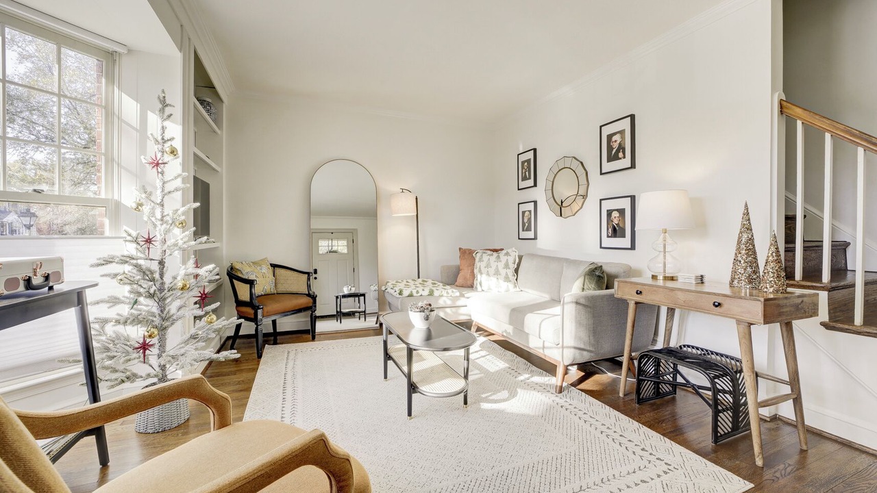 Photo of Livingroom in Arlington