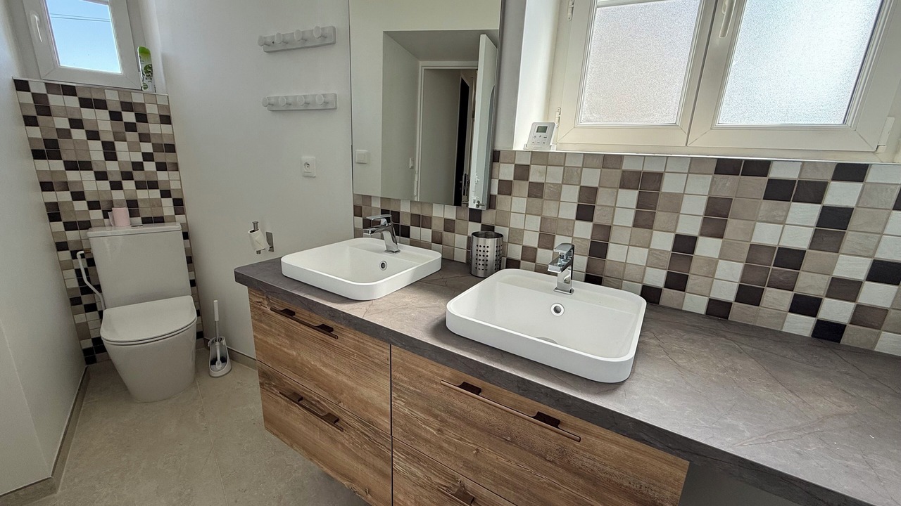 Photo of Bathroom in Chateau-Chinon