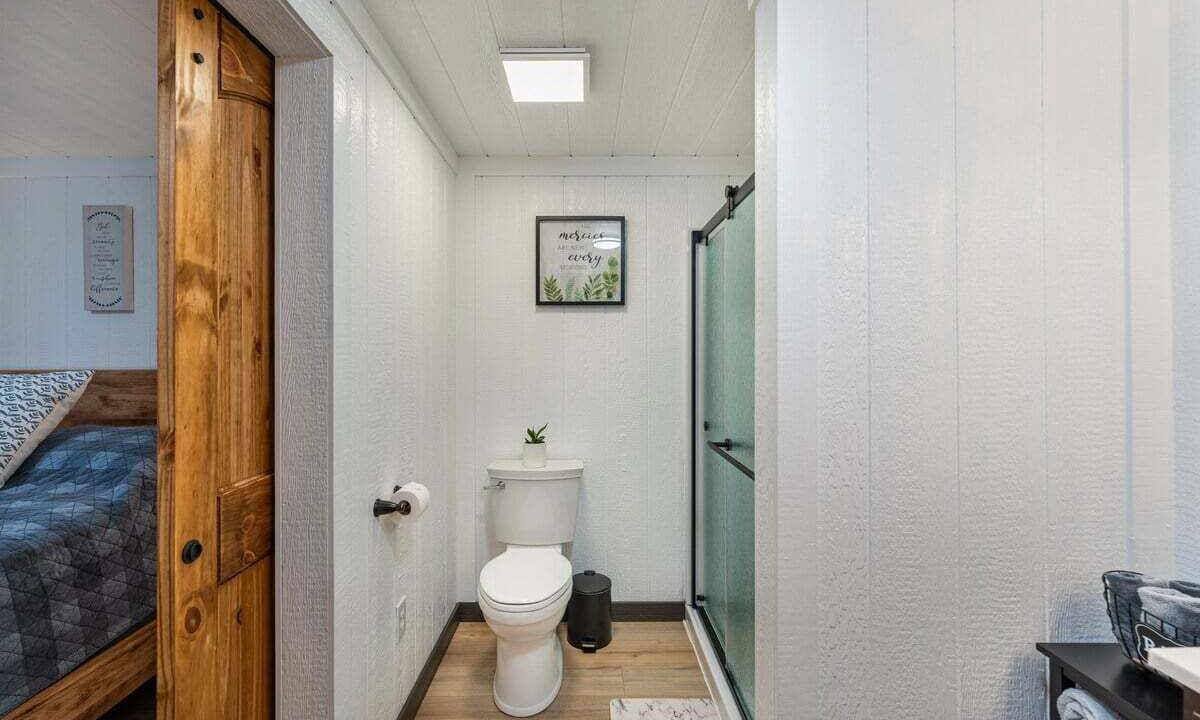 Photo of Bathroom in Hamptonville