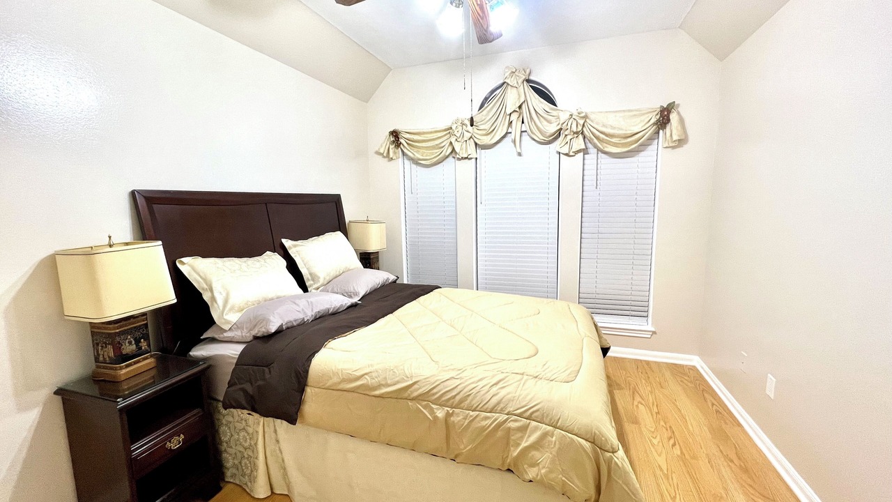 Photo of Bedroom in Pasadena